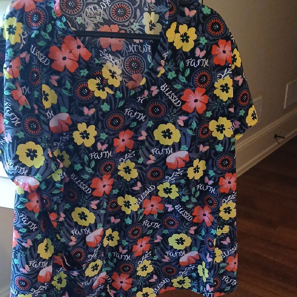 Floral Print Scrub Top